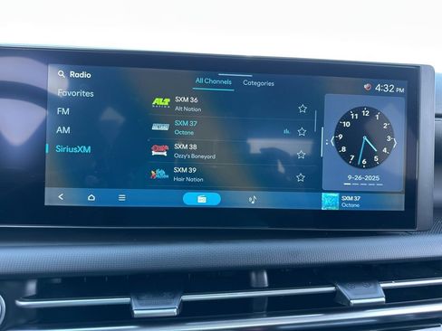 Used 2025 Hyundai Santa Cruz SEL image 31