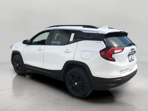 Certified 2024 GMC Terrain SLE w/ Driver Convenience Package AWD/4WD image 8