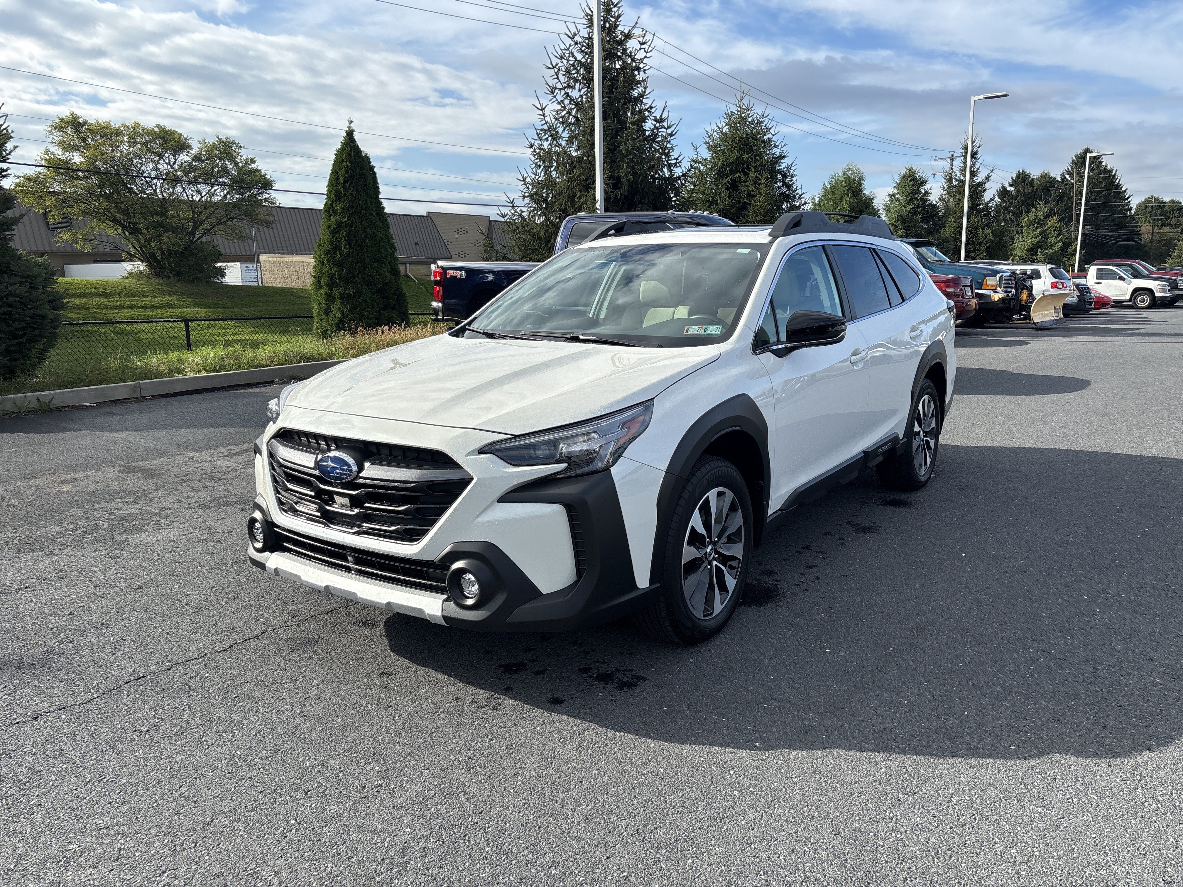 Used 2025 Subaru Outback Limited AWD/4WD image 13