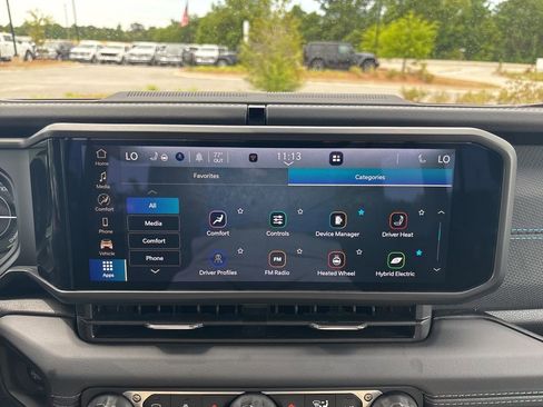 Certified 2025 Jeep Wrangler Unlimited Rubicon 4xe w/ Convenience Group AWD/4WD image 37