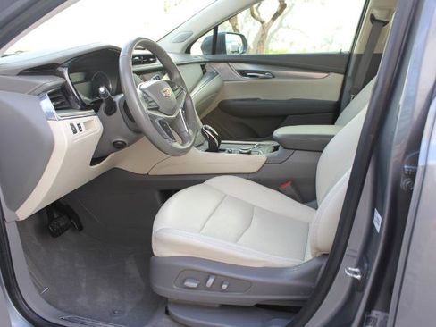 Used 2020 Cadillac XT5 Premium Luxury image 9