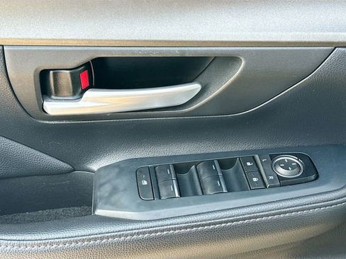 Used 2024 Toyota Grand Highlander XLE image 18