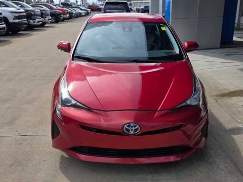 Used 2018 Toyota Prius Two w/ Prius Two Safety Plus Package FWD image 8