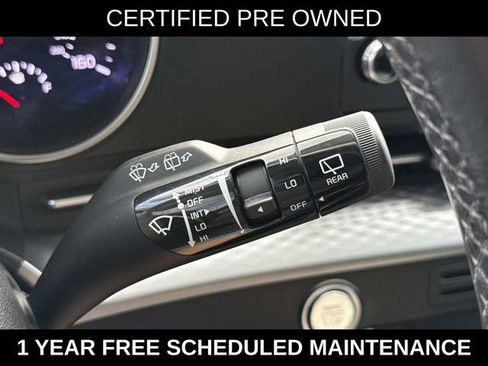 Used 2022 Kia Carnival LX FWD image 24