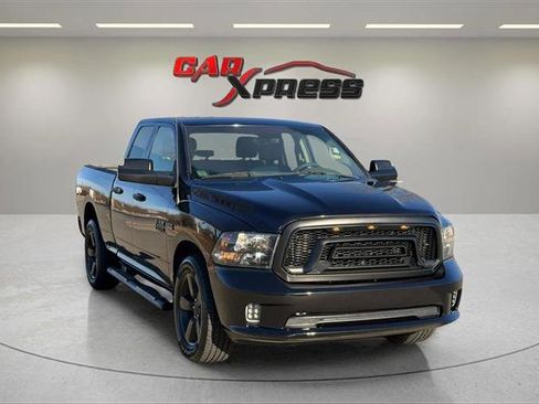 Used 2018 RAM 1500 Express w/ Black Ram 1500 Express Group image 5