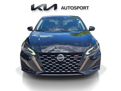 Used 2023 Nissan Altima 2.5 SR FWD image 2