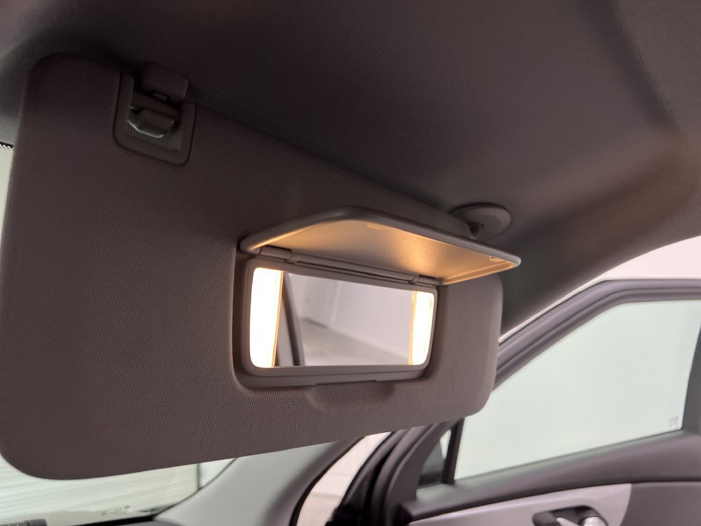 Used 2025 Chevrolet Blazer LT FWD image 67