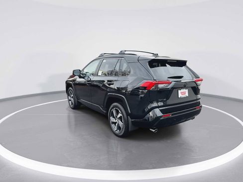 New 2025 Toyota RAV4 SE image 6