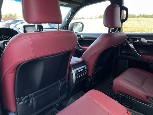Used 2023 Lexus GX 460 Premium image 25