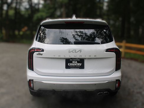 New 2025 Kia Telluride EX image 8