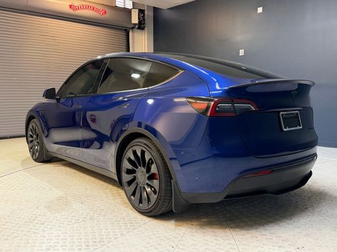 Used 2023 Tesla Model Y Performance AWD/4WD image 3