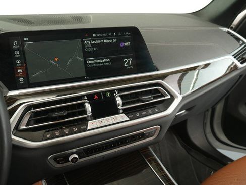 Used 2023 BMW X5 xDrive40i w/ Premium Package image 47