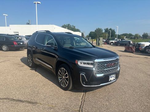 Used 2020 GMC Acadia Denali w/ Denali Ultimate Package AWD/4WD image 3