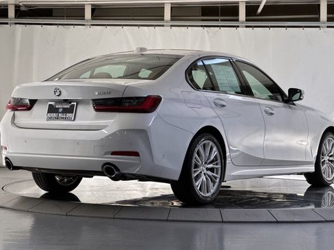 Used 2023 BMW 330i Sedan w/ Parking Assistance Package RWD image 8