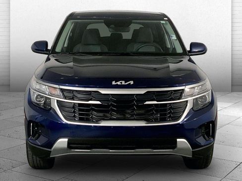 Used 2026 Kia Seltos LX AWD/4WD image 2
