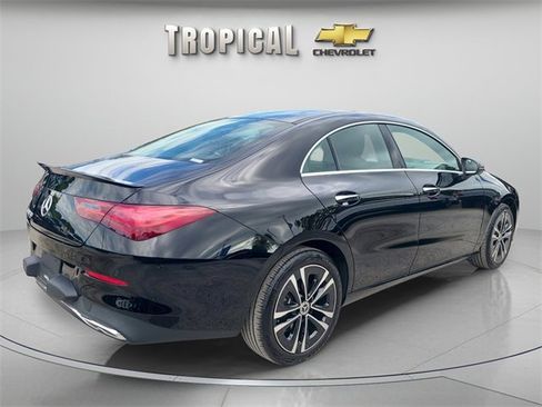 Used 2025 Mercedes-Benz CLA 250 w/ Exclusive Package image 5