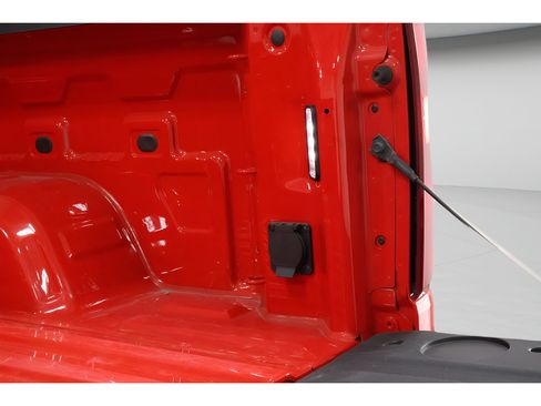 Used 2024 Chevrolet Silverado 1500 LT AWD/4WD image 32