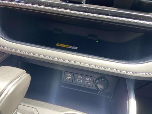 Used 2024 Toyota Highlander XSE FWD image 26