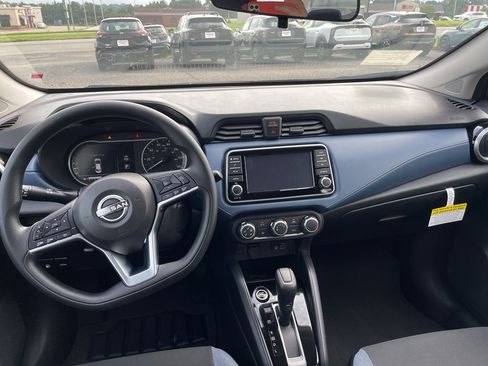 New 2025 Nissan Versa SV image 11
