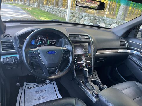 Used 2016 Ford Explorer Limited image 10