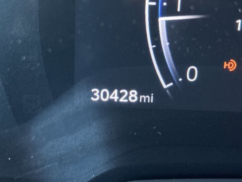 Used 2023 Toyota Corolla Cross XLE w/ Convenience Package AWD/4WD image 31