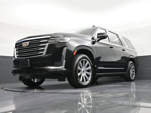 Used 2022 Cadillac Escalade ESV Premium Luxury Platinum w/ Heavy-Duty Trailer Package AWD/4WD image 21