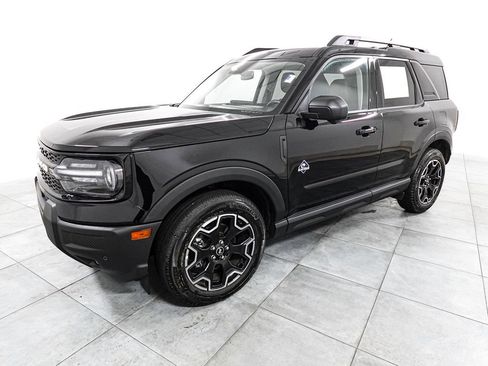 Certified 2025 Ford Bronco Sport Outer Banks w/ Outer Banks Tech Package+ AWD/4WD image 4