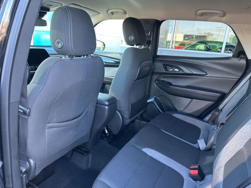 Used 2024 Chevrolet TrailBlazer LT w/ LT Cold Weather Package AWD/4WD image 15