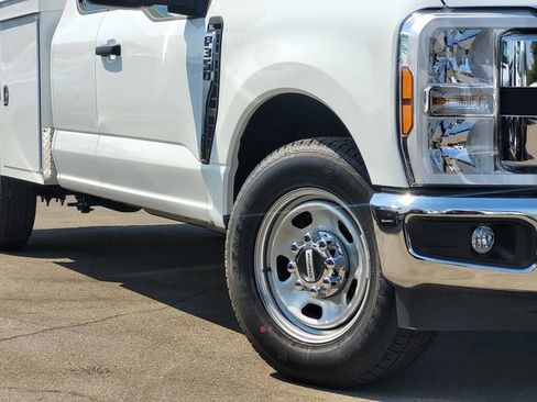 New 2025 Ford F350 XL w/ XL Chrome Package image 2