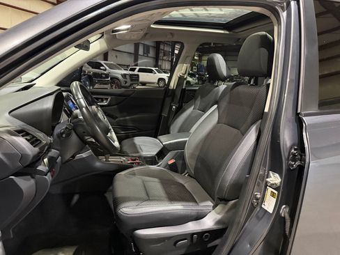 Used 2022 Subaru Forester Premium AWD/4WD image 14