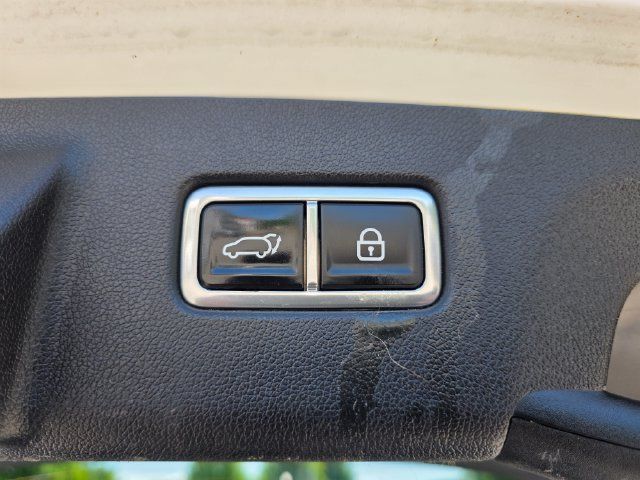 Used 2021 Kia Sorento SX AWD/4WD image 11