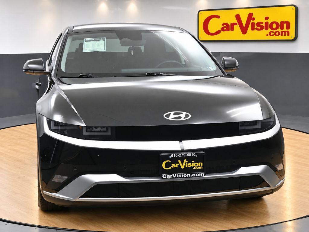 Used 2025 Hyundai Ioniq 5 SE RWD image 4