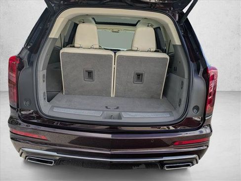 Used 2020 Cadillac XT6 Premium Luxury FWD image 6