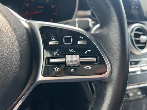 Certified 2022 Mercedes-Benz GLC 300 image 26