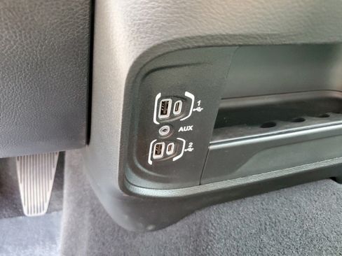Used 2026 RAM 2500 Big Horn AWD/4WD image 18