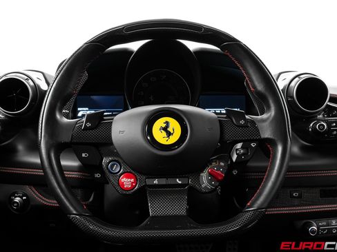 Used 2022 Ferrari F8 Tributo RWD image 31