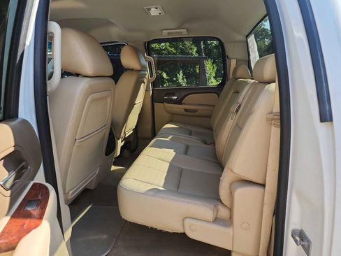 Used 2014 Chevrolet Silverado 3500 LTZ w/ LTZ Plus Package image 34