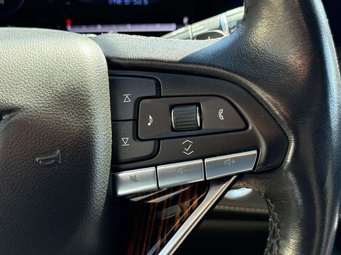 Used 2022 Cadillac Escalade ESV Luxury AWD/4WD image 36