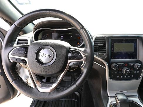 Used 2018 Jeep Grand Cherokee Limited image 13
