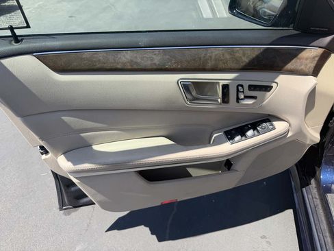 Used 2014 Mercedes-Benz E 350 Sedan image 9