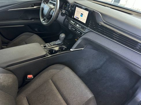 Used 2025 Toyota Camry LE image 14