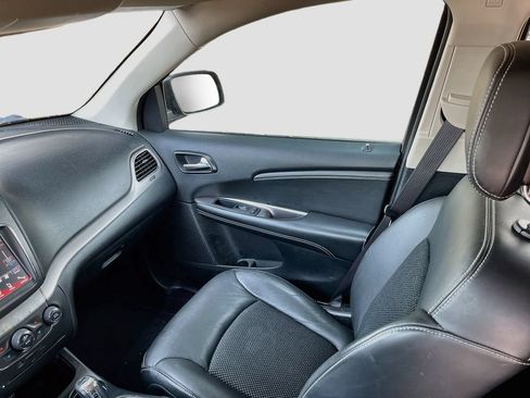 Used 2019 Dodge Journey Crossroad AWD/4WD image 23