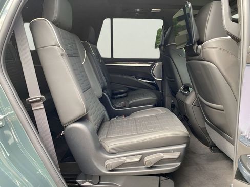 Used 2026 Cadillac Escalade V AWD/4WD image 18