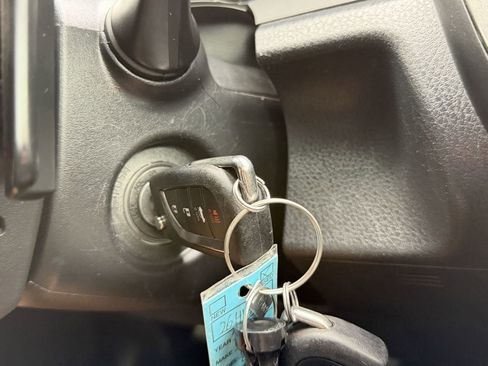 Used 2022 Toyota Camry SE FWD image 27