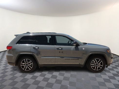 Used 2021 Jeep Grand Cherokee Trailhawk image 5