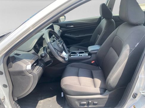 Used 2024 Nissan Altima 2.5 SV w/ SV Premium Package FWD image 21