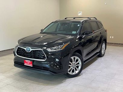 Used 2023 Toyota Highlander Limited