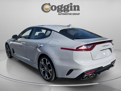Used 2019 Kia Stinger GT2 image 3