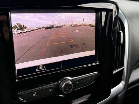 Used 2023 Chevrolet Traverse LT image 26
