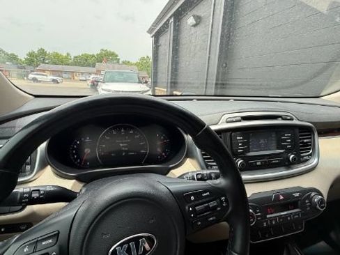 Used 2016 Kia Sorento EX w/ EX Premium Package FWD image 10
